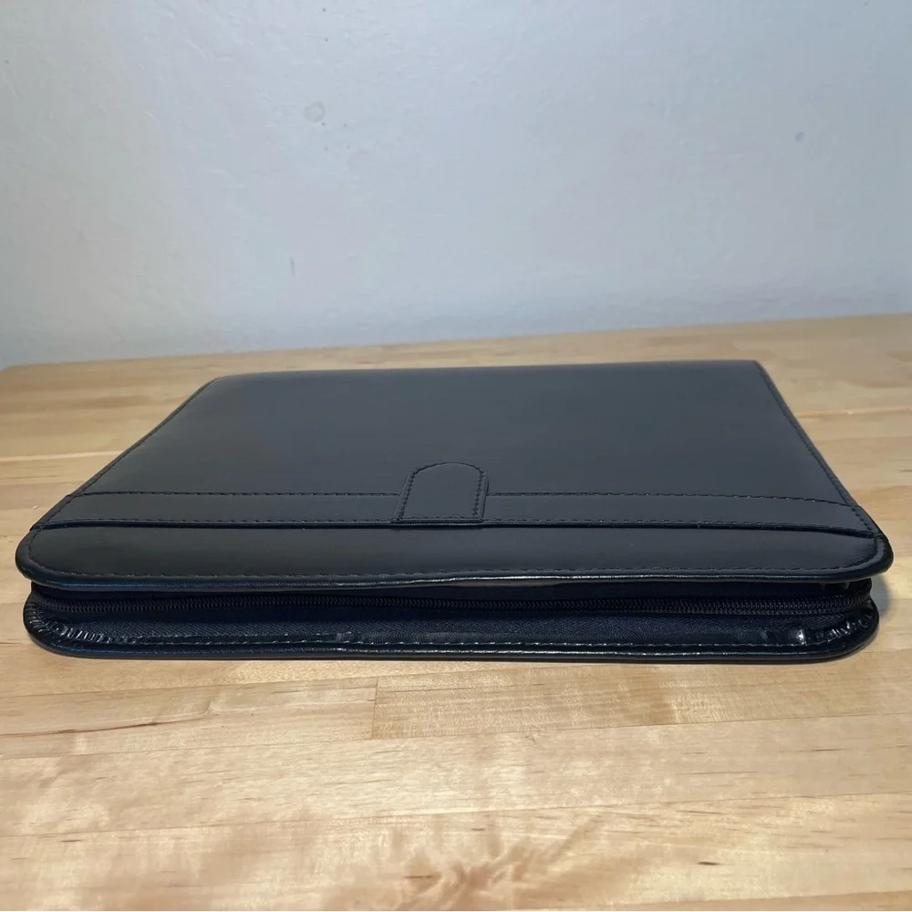 Priority Management Portfolio Zippered Binder Black Made in Canada